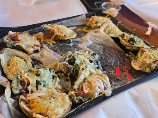 Dusty's Oyster Bar photo 3